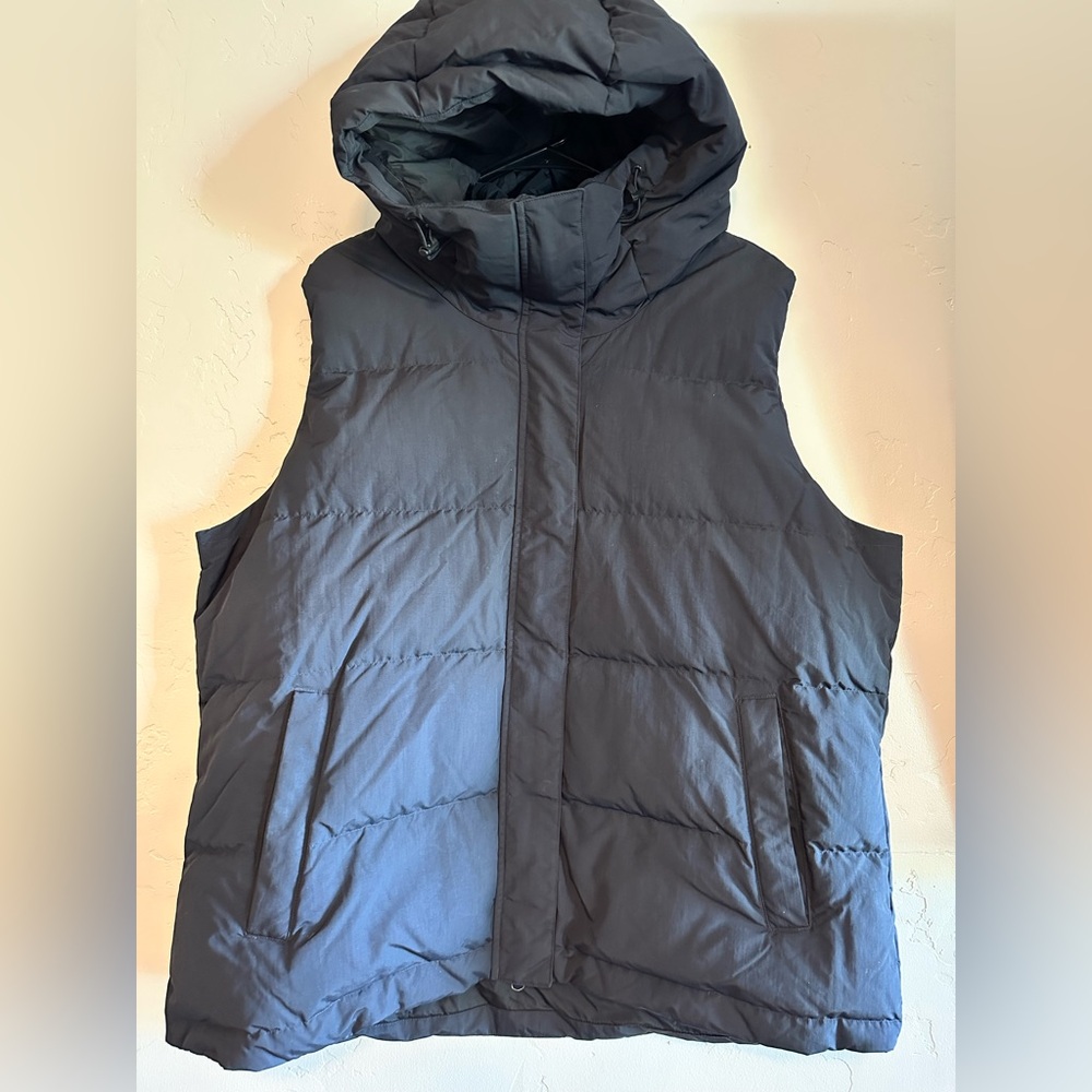 Duluth Trading Co Black Puffer vest with Hood